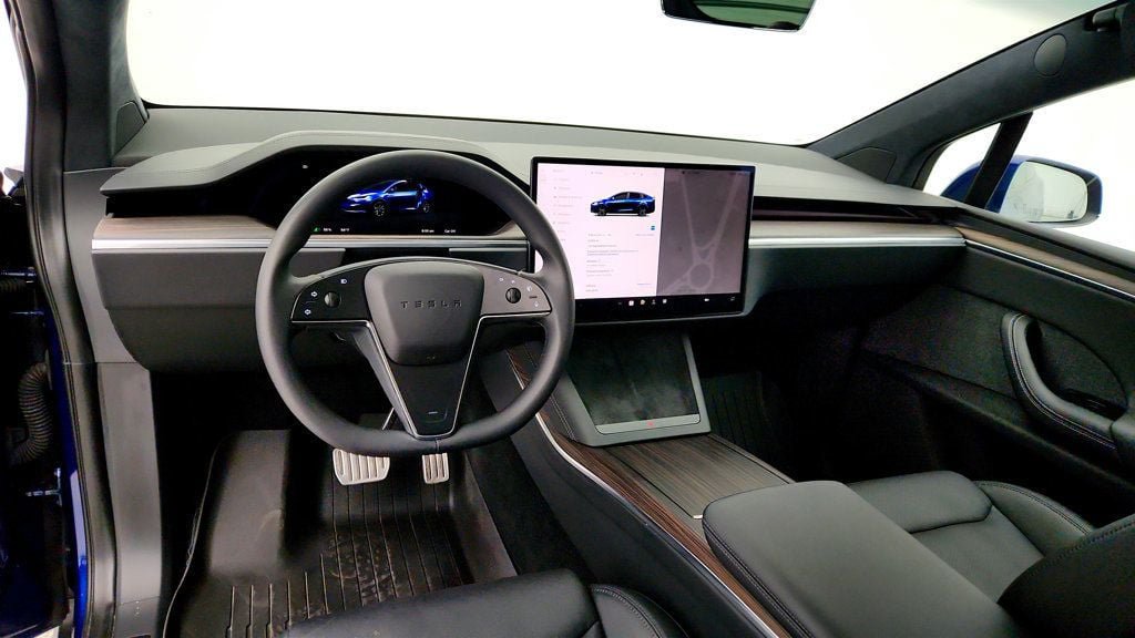 Used 2024 Tesla Model X AWD/4WD image 12