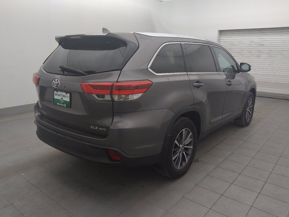 Used 2019 Toyota Highlander XLE AWD/4WD image 9