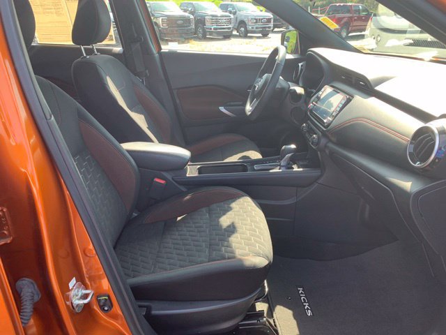 Used 2022 Nissan Kicks SR FWD image 16