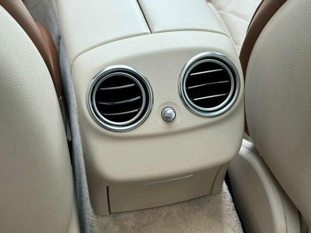 Used 2018 Mercedes-Benz E 400 4MATIC Wagon image 16