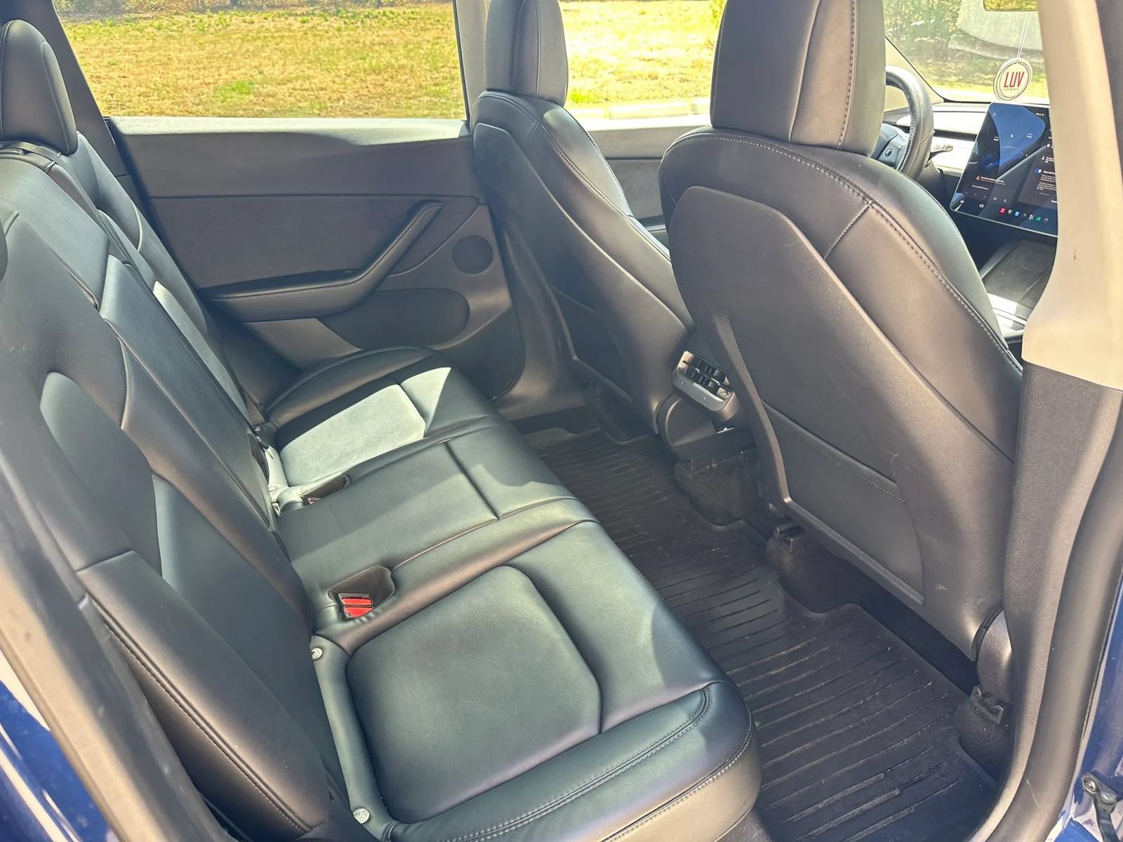 Used 2022 Tesla Model Y Long Range AWD/4WD image 10