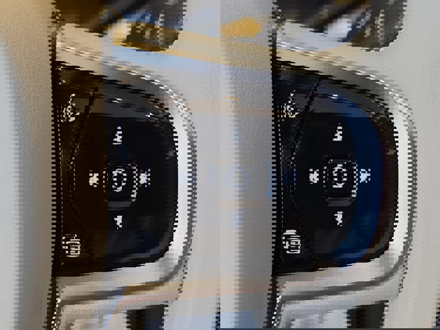 Used 2024 Volvo S60 T8 Plus w/ Climate Package AWD/4WD image 11