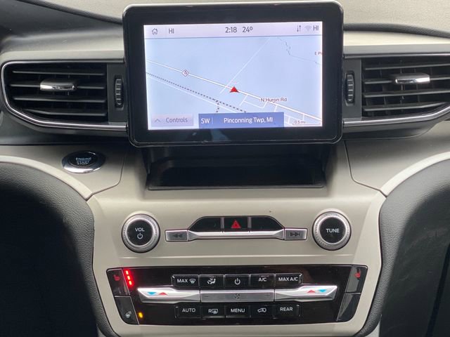 Used 2022 Ford Explorer XLT w/ Equipment Group 202A image 22