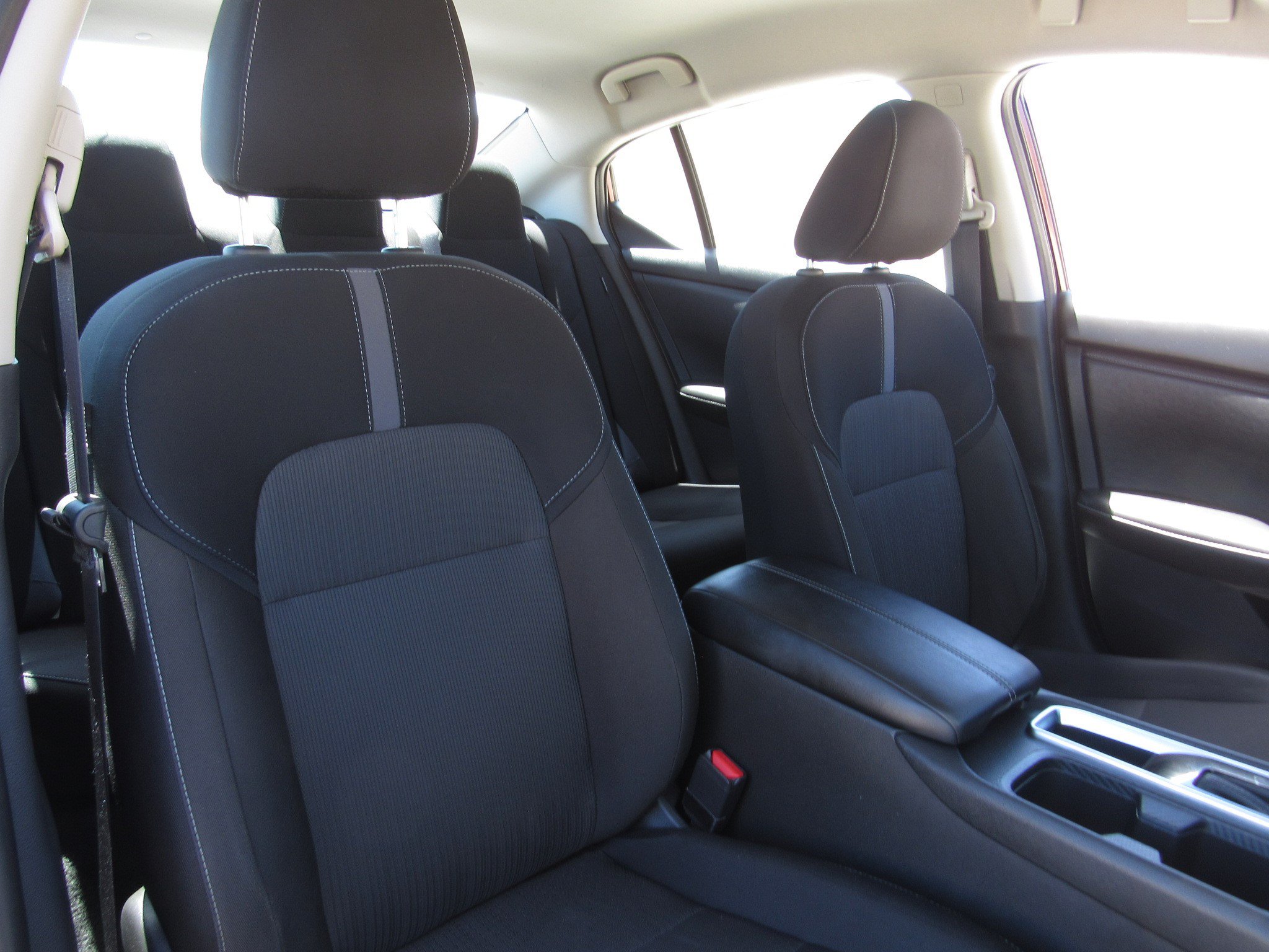 Used 2025 Nissan Sentra SV FWD image 10