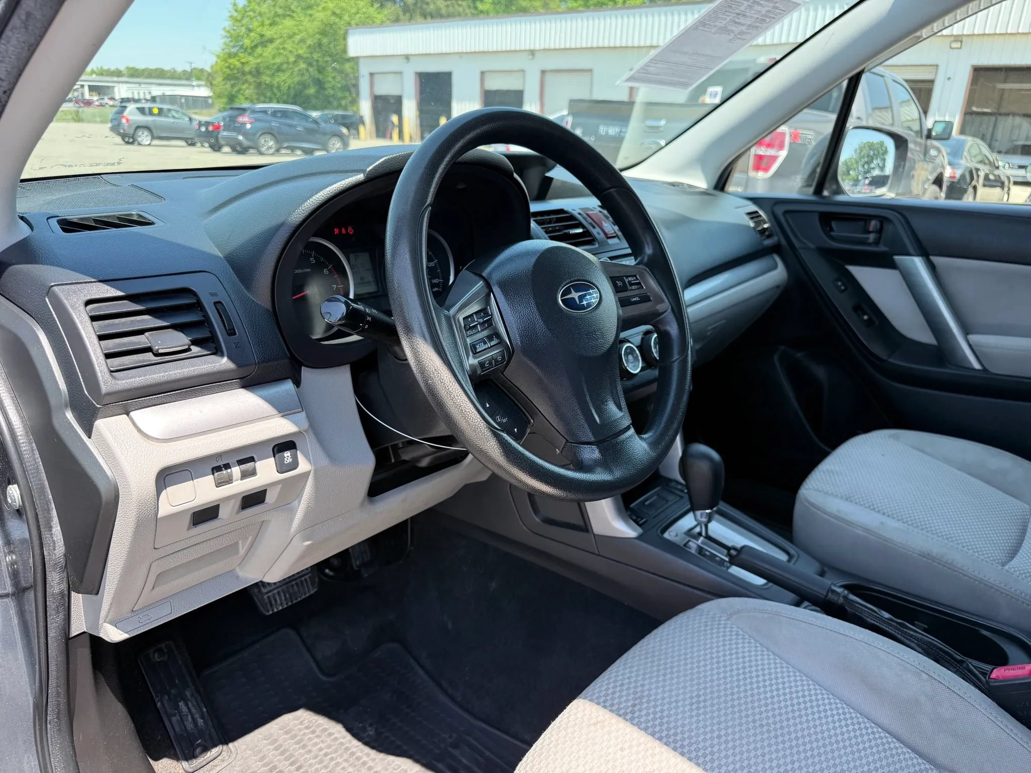 Used 2015 Subaru Forester 2.5i Premium w/ All-Weather Package AWD/4WD image 17