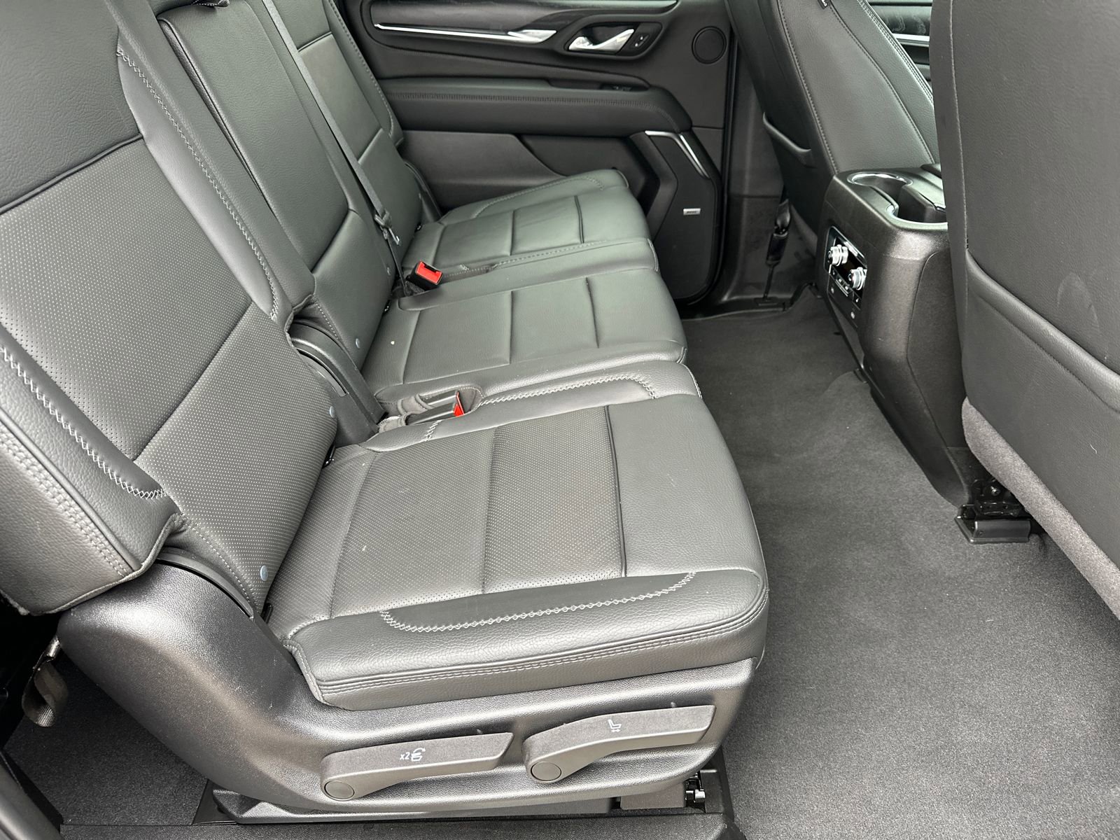 Used 2024 GMC Yukon XL Denali w/ Max Trailering Package image 16