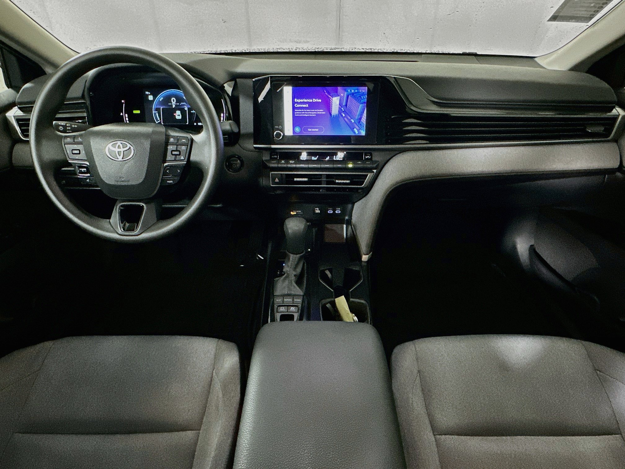 Used 2025 Toyota Camry LE w/ Convenience Package FWD image 27