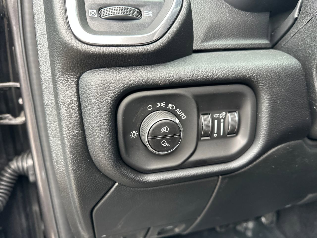 New 2026 RAM 2500 Laramie w/ Night Edition image 15