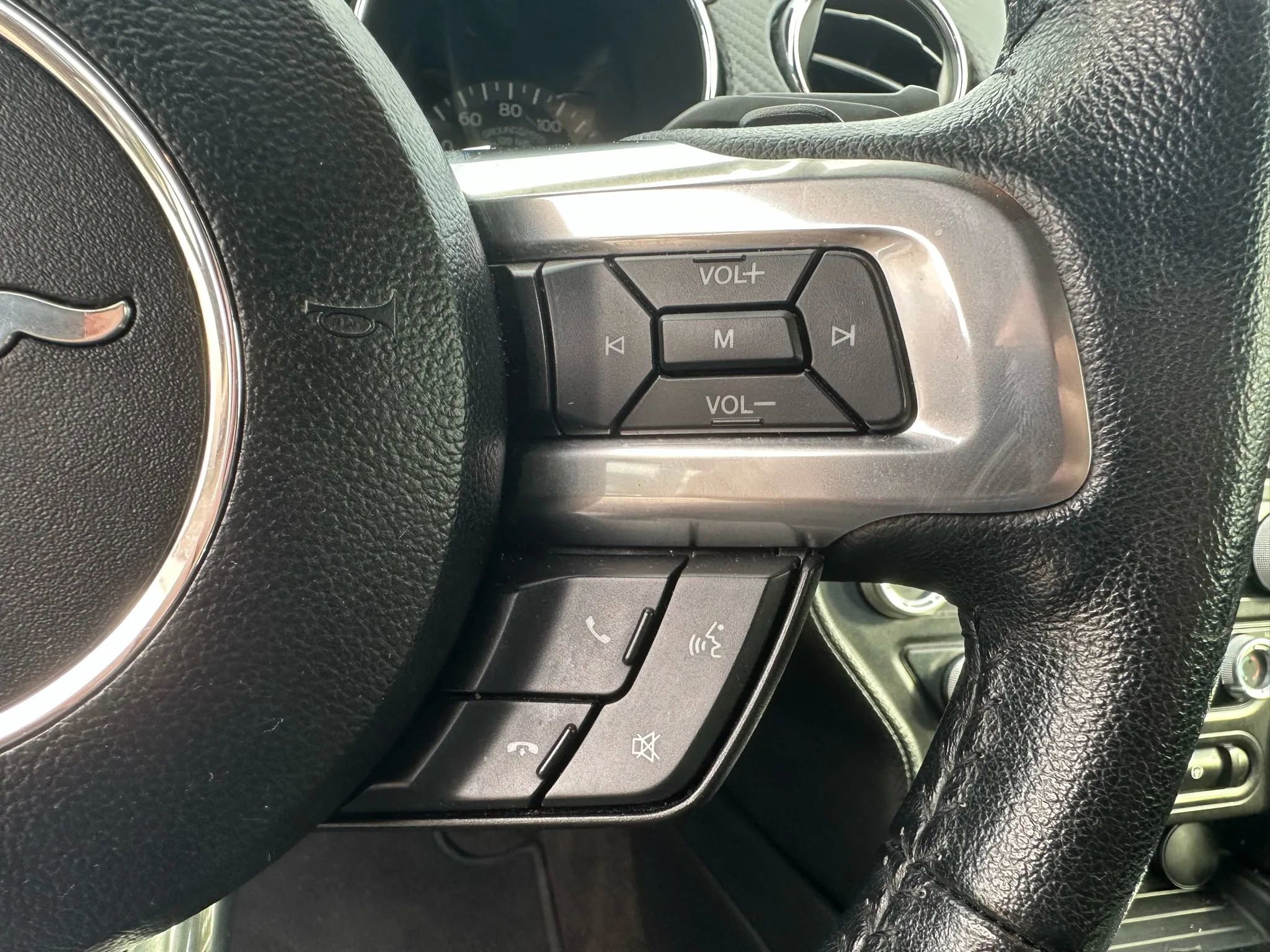 Used 2016 Ford Mustang Coupe image 29