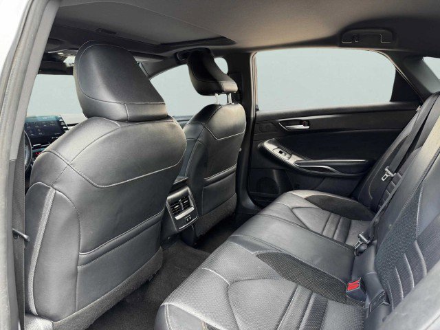 Used 2019 Toyota Avalon XSE image 36