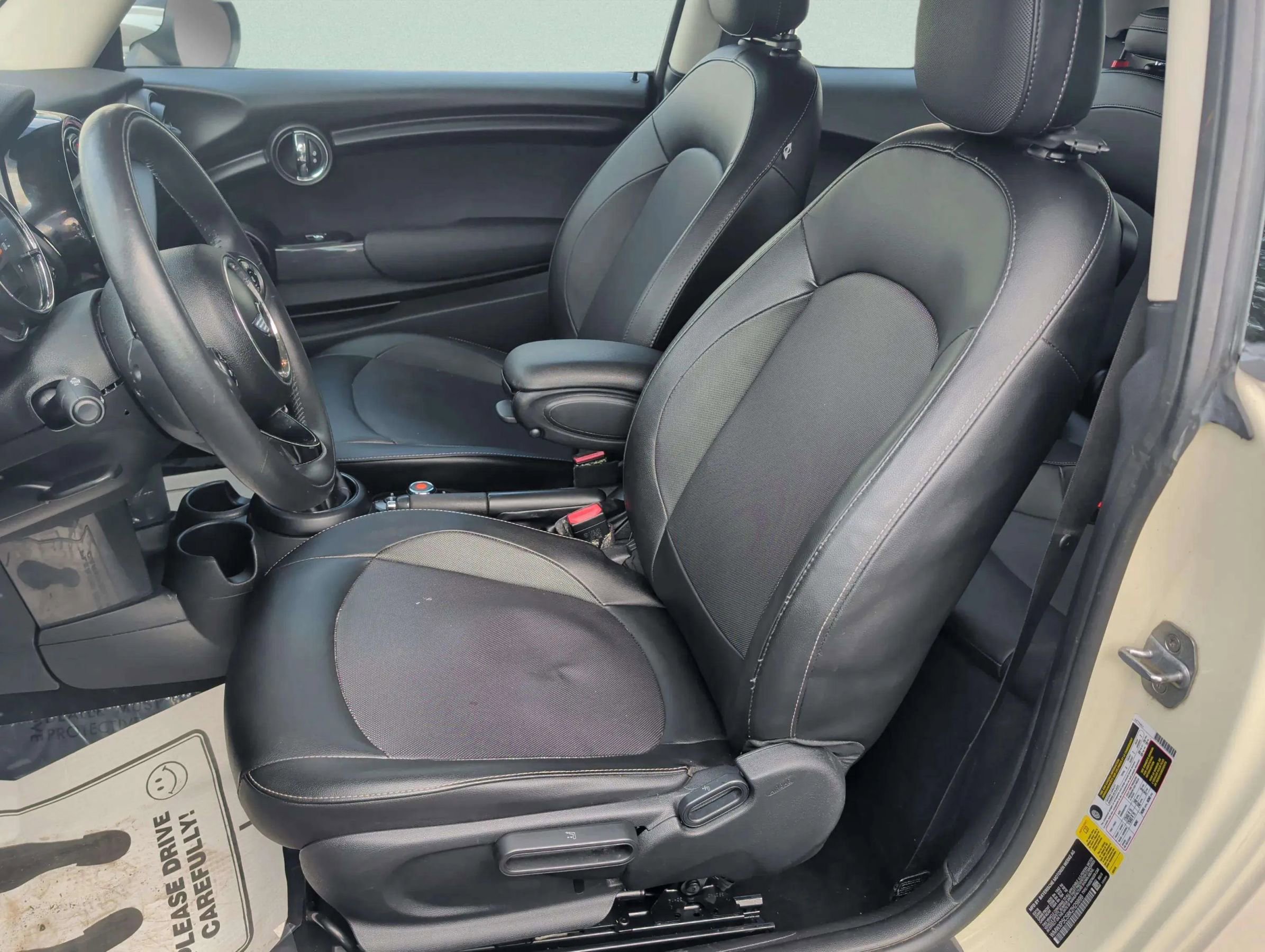 Used 2019 MINI Cooper 2-Door Hardtop FWD image 21