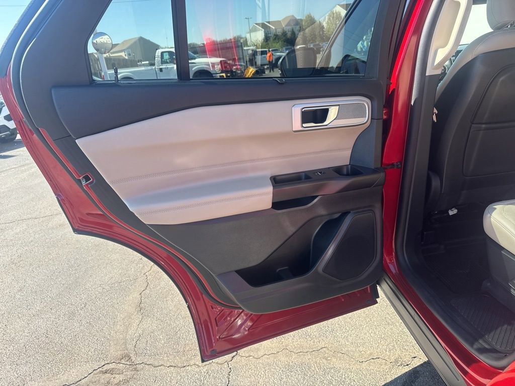 Used 2020 Ford Explorer Limited w/ Class III Trailer Tow Package image 25