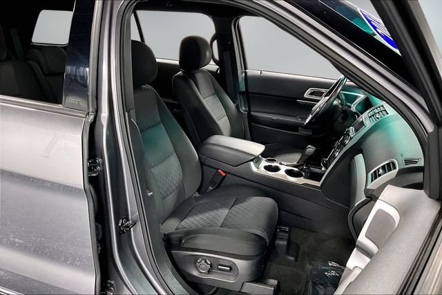 Used 2013 Ford Explorer XLT FWD image 26