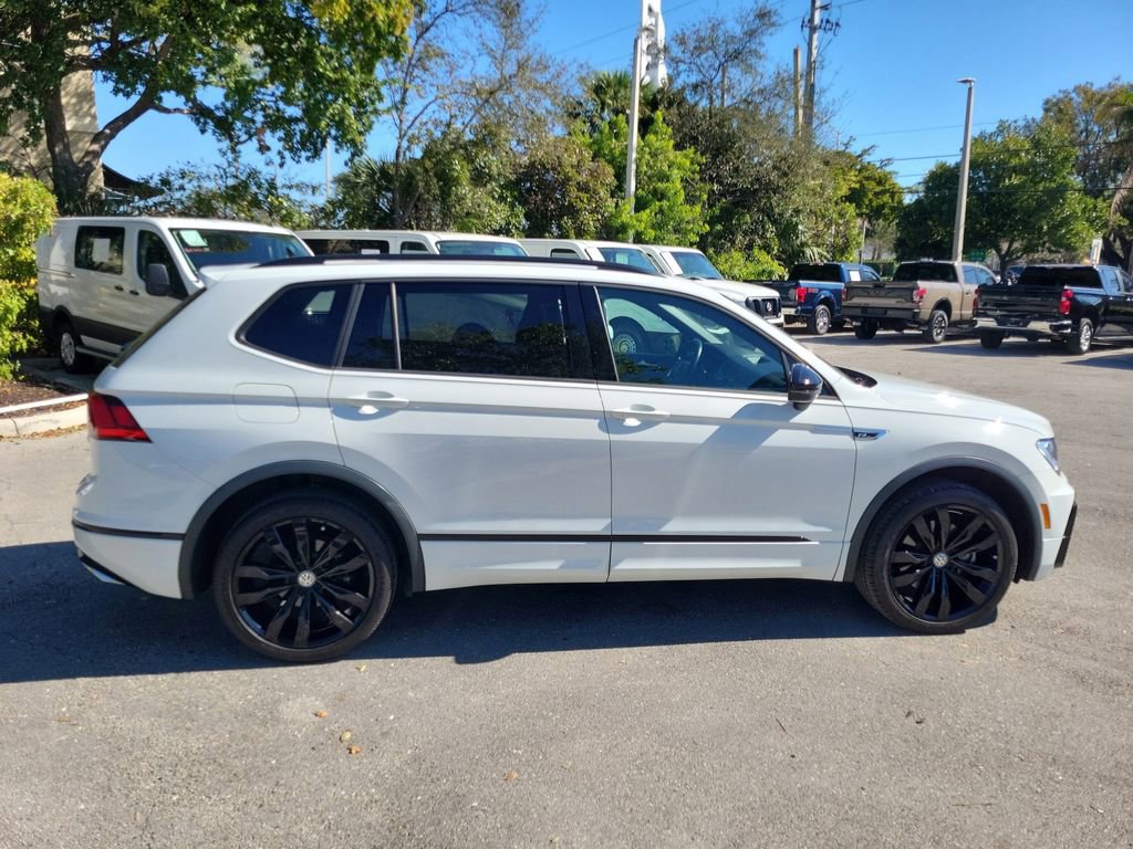 Used 2020 Volkswagen Tiguan SE R-Line w/ 3rd Row Seat Package image 10