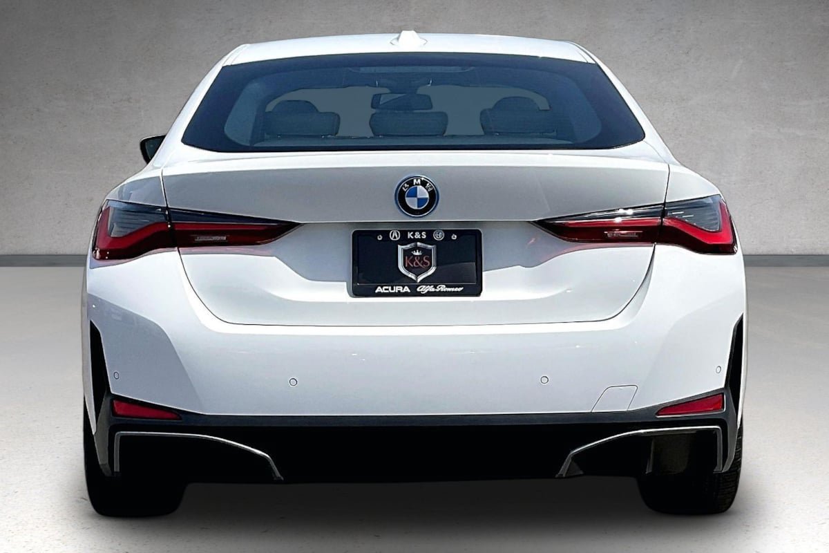 Used 2023 BMW i4 eDrive40 w/ Premium Package RWD image 4