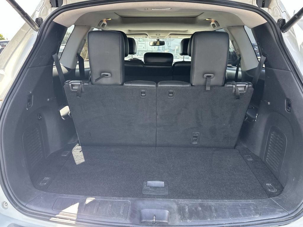 Used 2017 Nissan Pathfinder SL w/ SL Premium Package AWD/4WD image 10