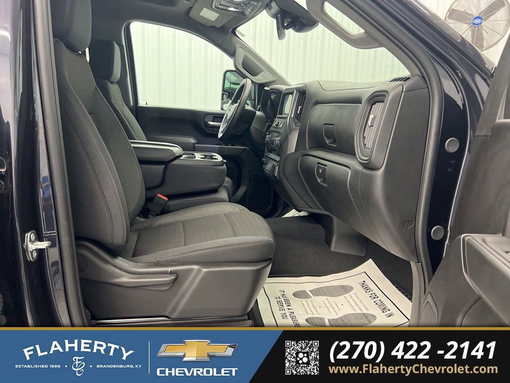 Used 2024 Chevrolet Silverado 2500 Custom w/ Custom Value Package image 15