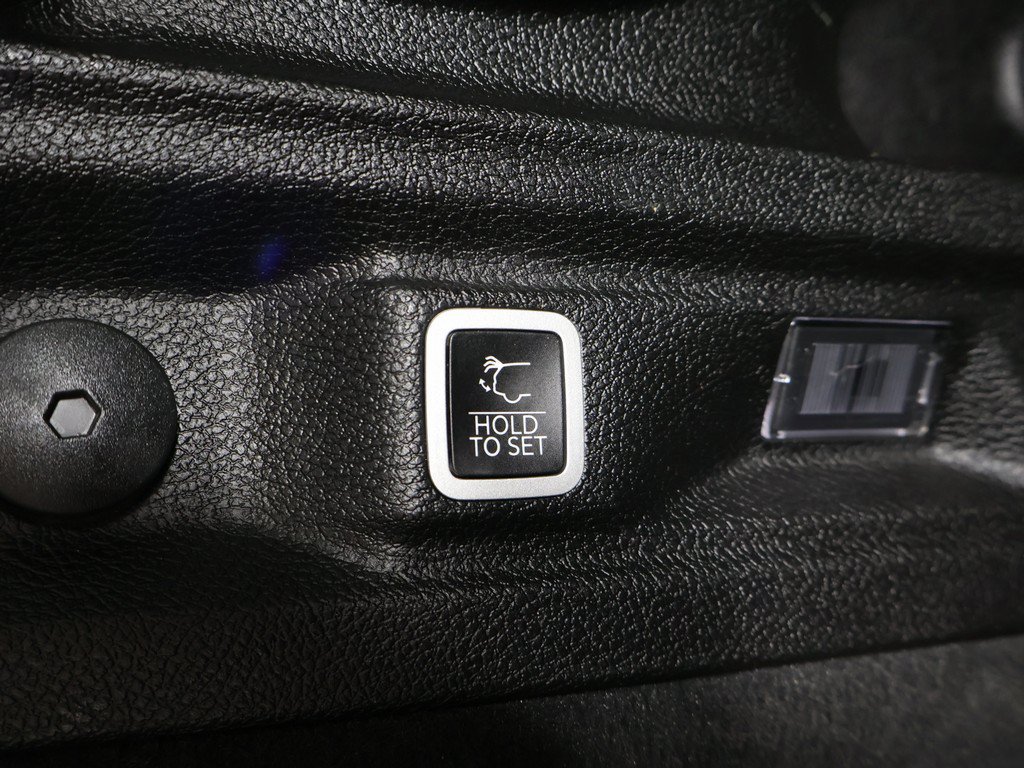 Used 2023 Jeep Grand Cherokee L Summit AWD/4WD image 27