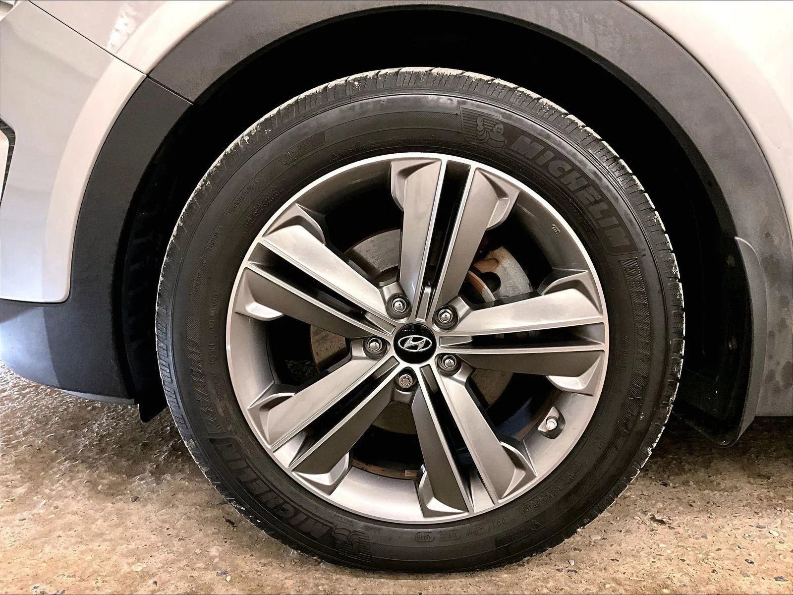 Used 2015 Hyundai Santa Fe Limited w/ Option Group 04 AWD/4WD image 8