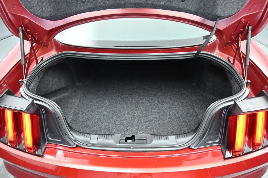 Used 2016 Ford Mustang Coupe RWD image 39