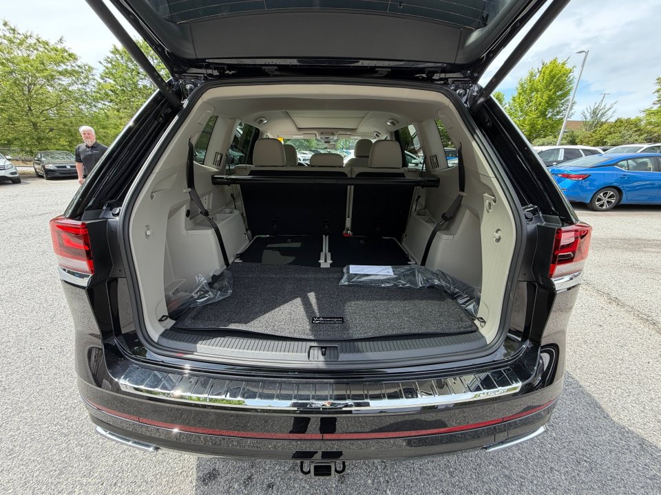 New 2026 Volkswagen Atlas SEL Premium R-Line AWD/4WD image 15