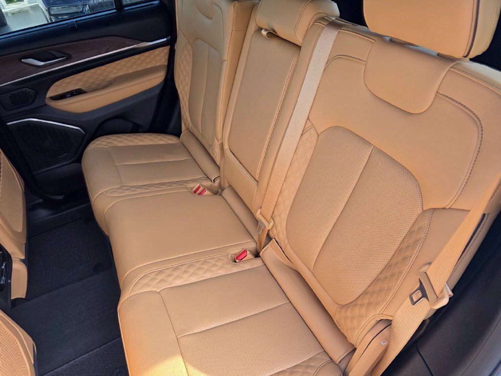 Used 2025 Jeep Grand Cherokee Summit w/ Adv Protech Group IV AWD/4WD image 15