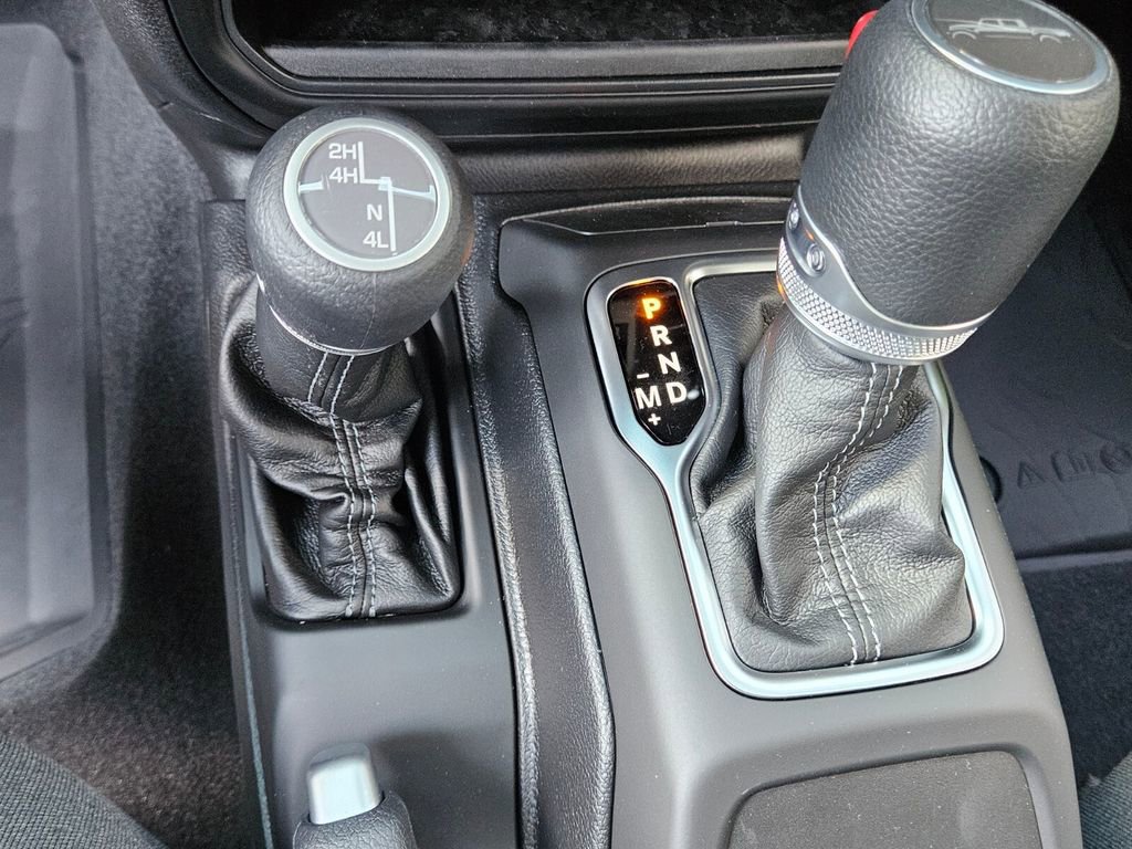 New 2025 Jeep Gladiator Sport AWD/4WD image 22