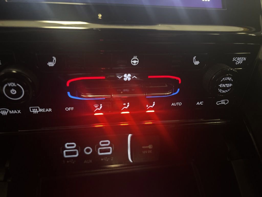 Used 2023 Jeep Grand Cherokee Altitude AWD/4WD image 13