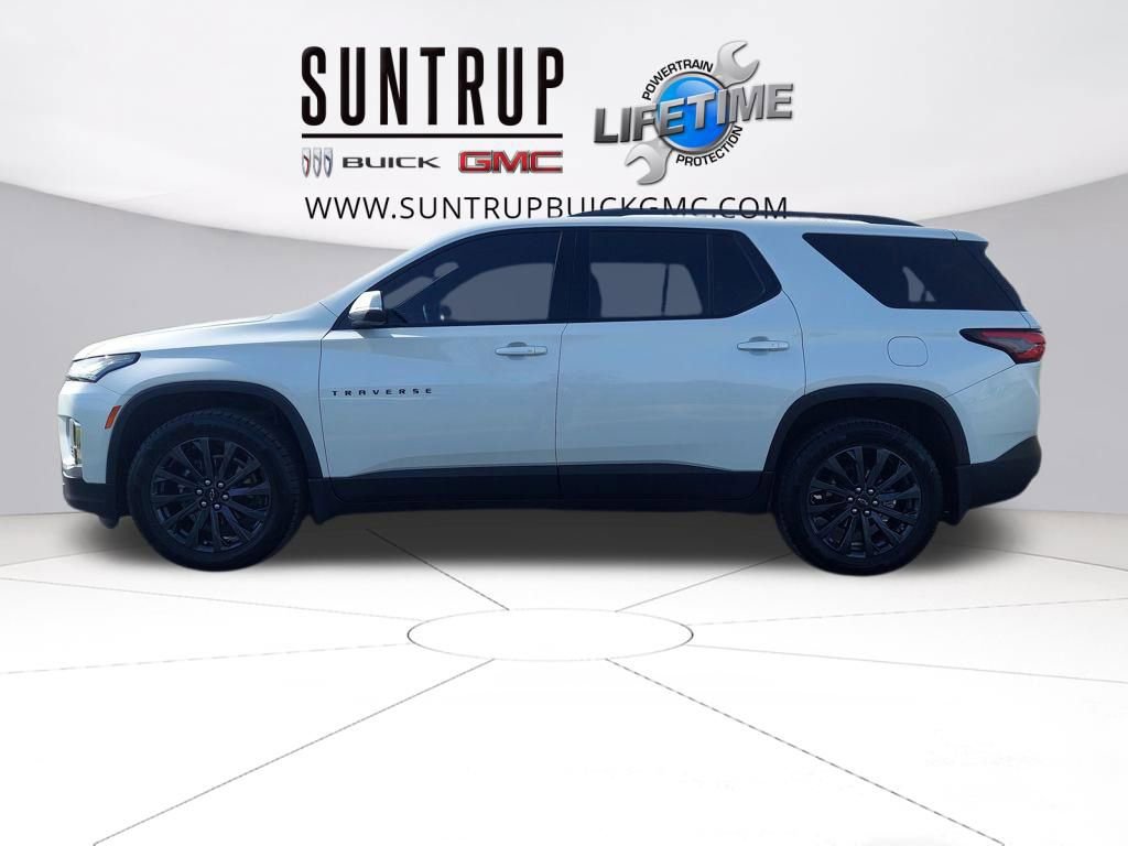 Used 2023 Chevrolet Traverse RS image 3