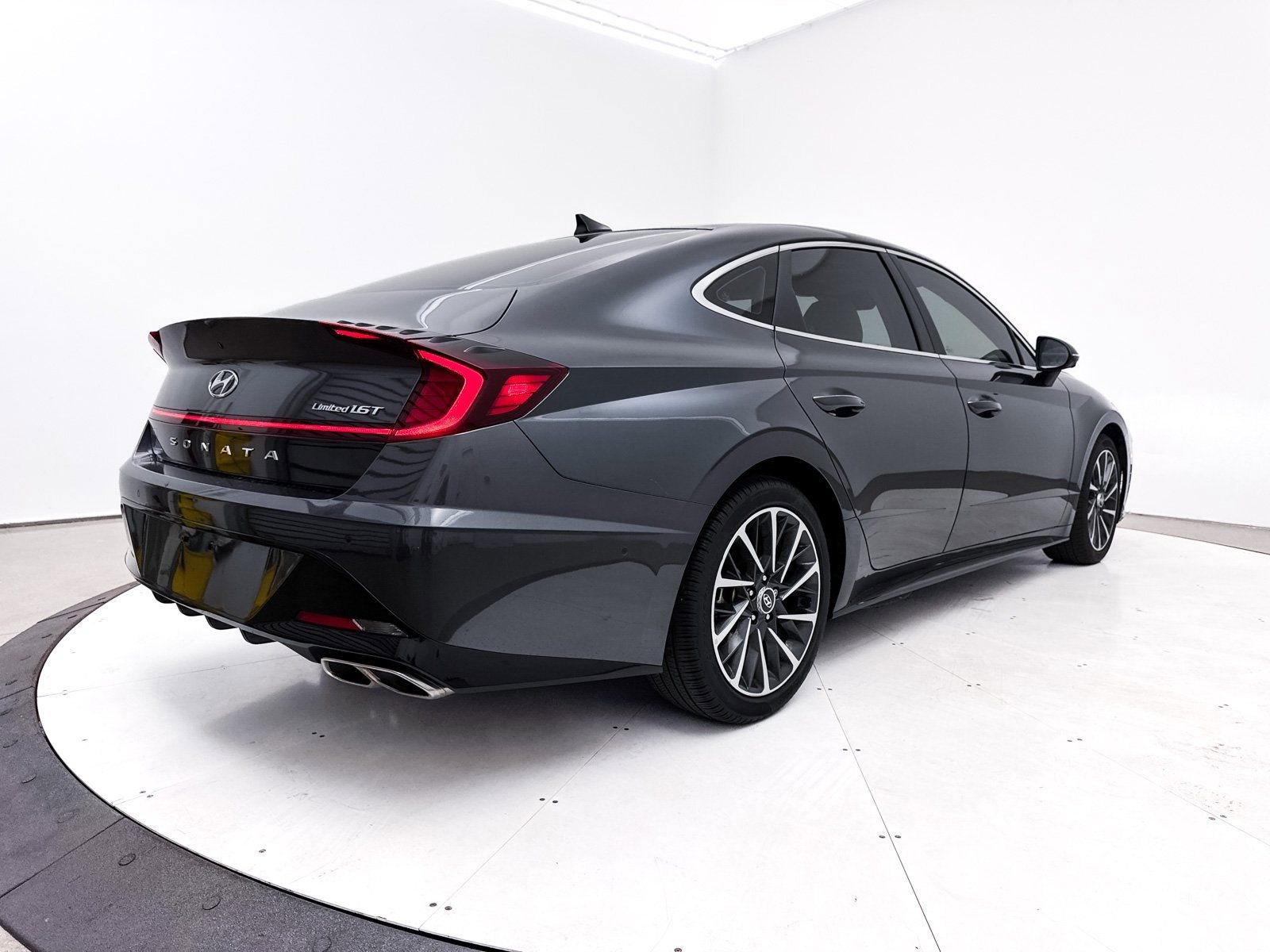 Used 2023 Hyundai Sonata Limited image 18