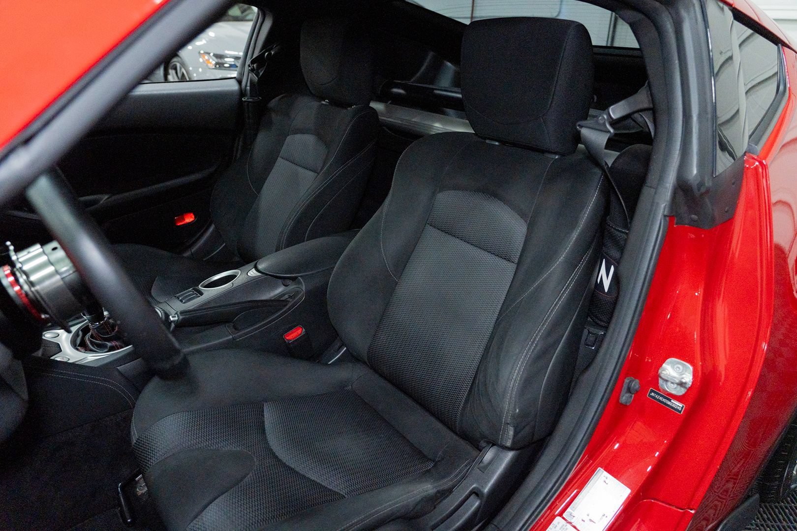 Used 2016 Nissan 370Z Coupe RWD image 19