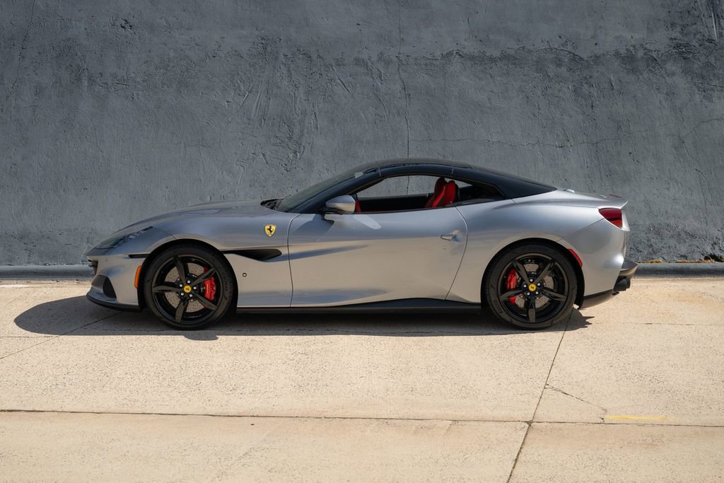 Certified 2022 Ferrari Portofino M image 3
