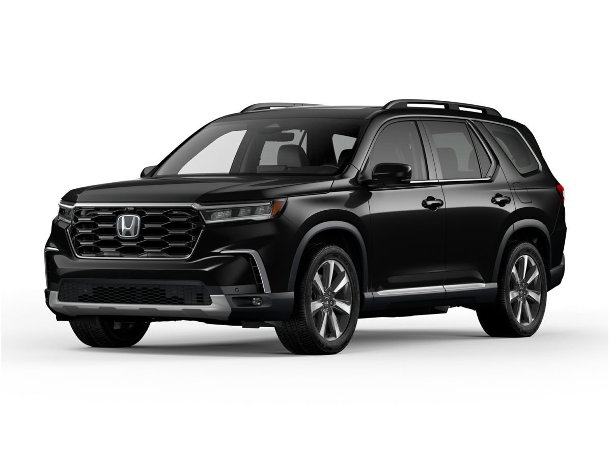 Used 2025 Honda Pilot Touring image 1