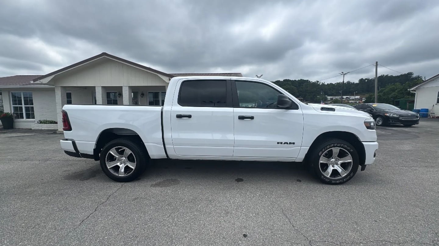 Used 2025 RAM 1500 Tradesman AWD/4WD image 6
