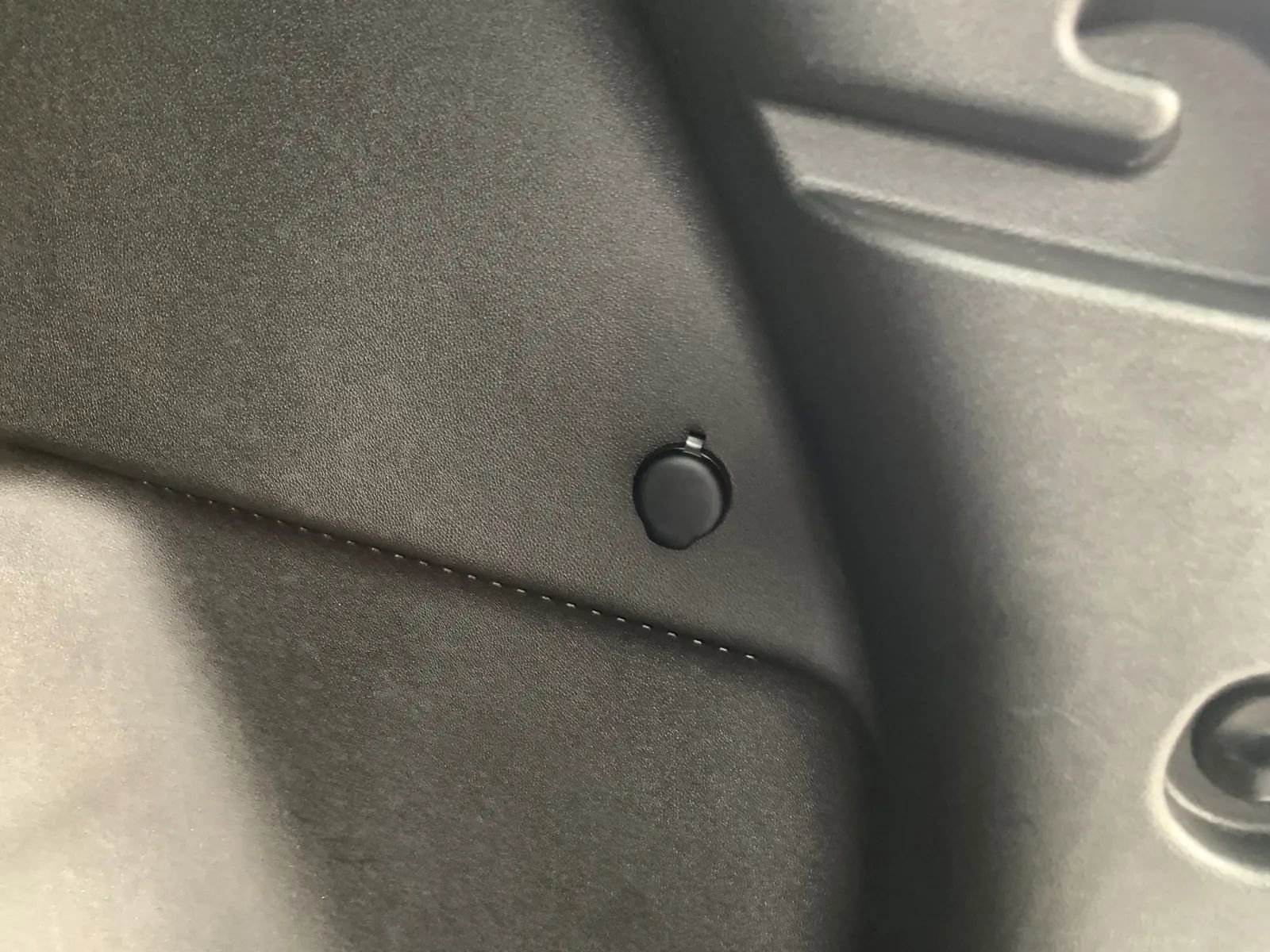 Used 2022 Chevrolet Equinox LS w/ Driver Confidence II Package image 32