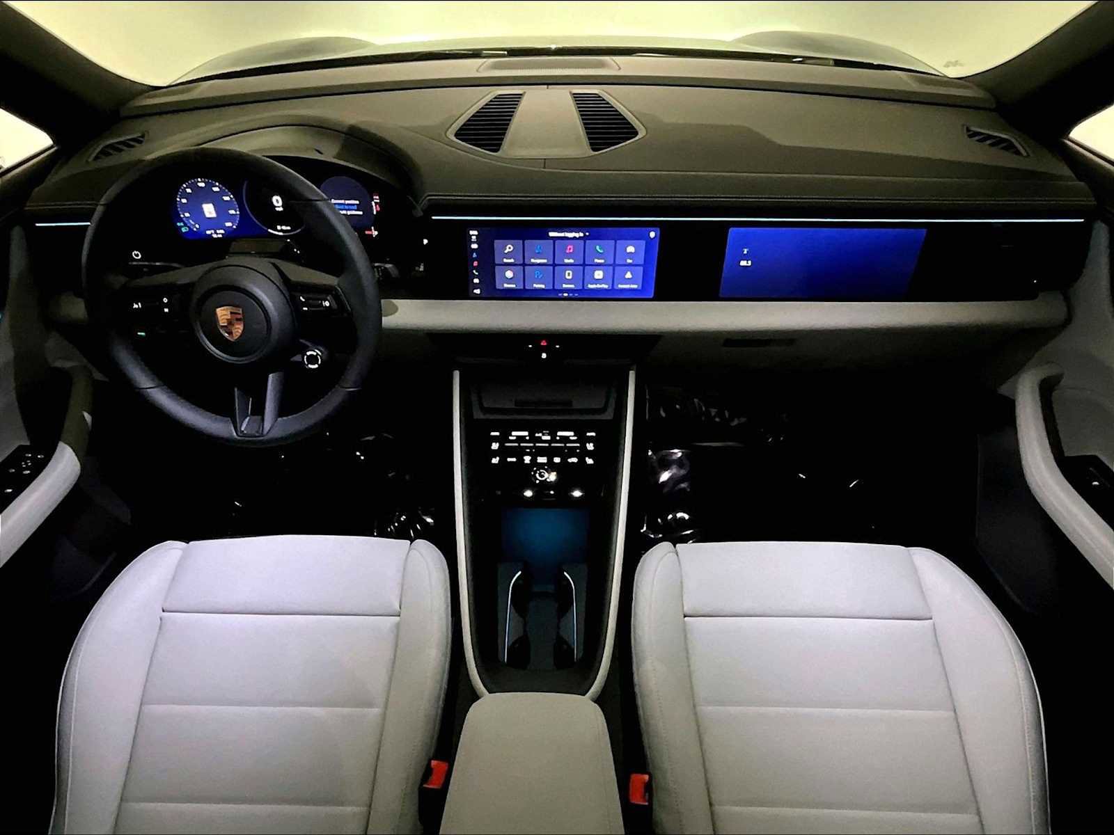 New 2026 Porsche Macan 4 Electric image 14