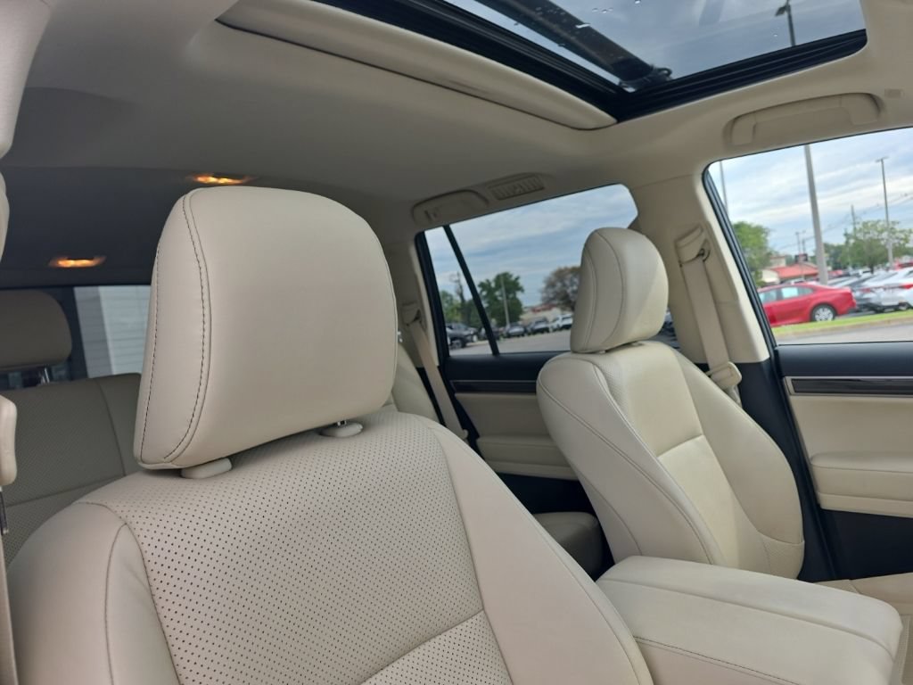 Used 2023 Lexus GX 460 Luxury w/ Sport Design Package AWD/4WD image 12