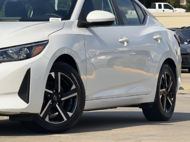 Used 2024 Nissan Sentra SV FWD image 11