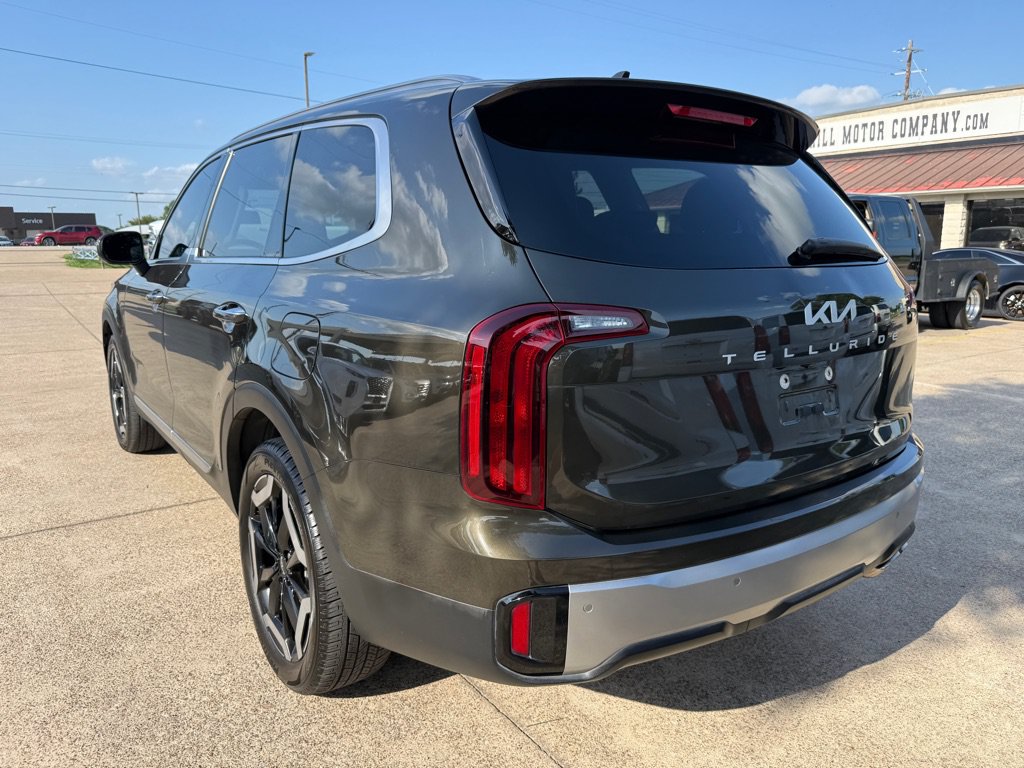 Used 2023 Kia Telluride S FWD image 5