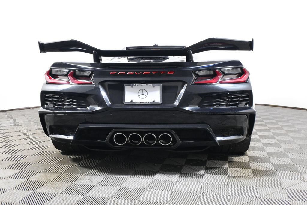 Used 2024 Chevrolet Corvette Z06 w/ Z07 Performance Package RWD image 6