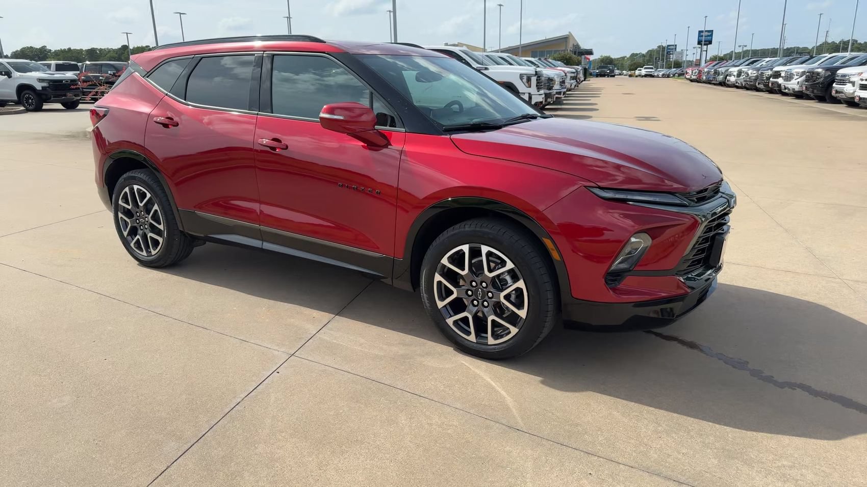 Used 2025 Chevrolet Blazer RS FWD image 3