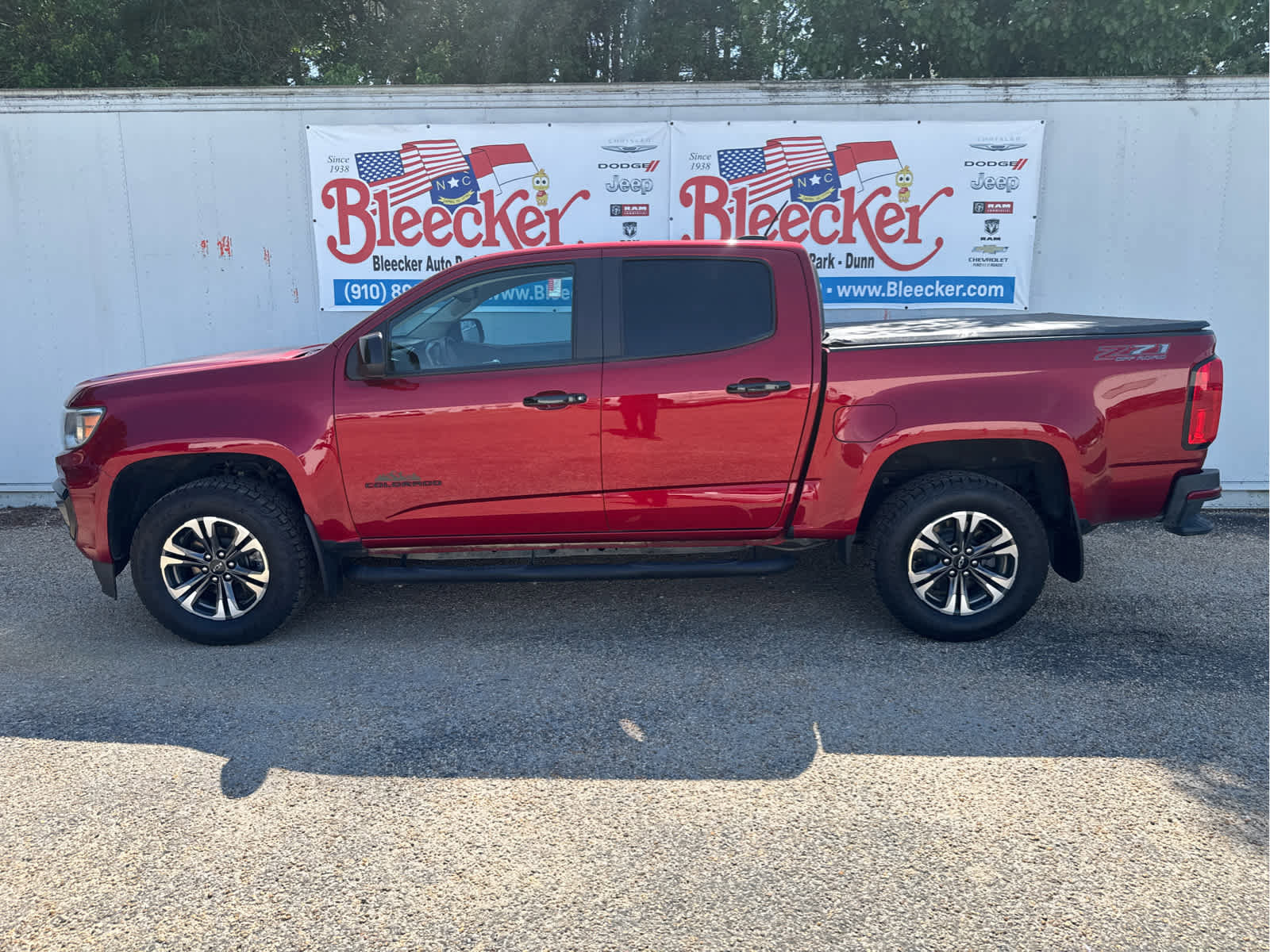 Used 2021 Chevrolet Colorado Z71 w/ Safety Package AWD/4WD image 6