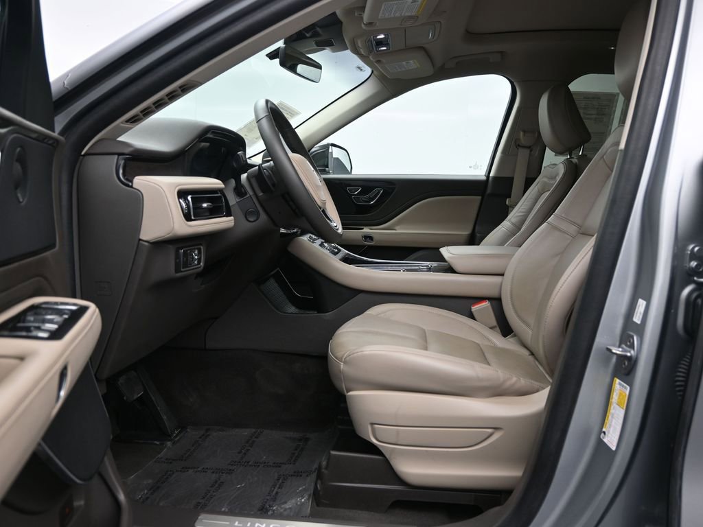 Used 2023 Lincoln Aviator Reserve image 12