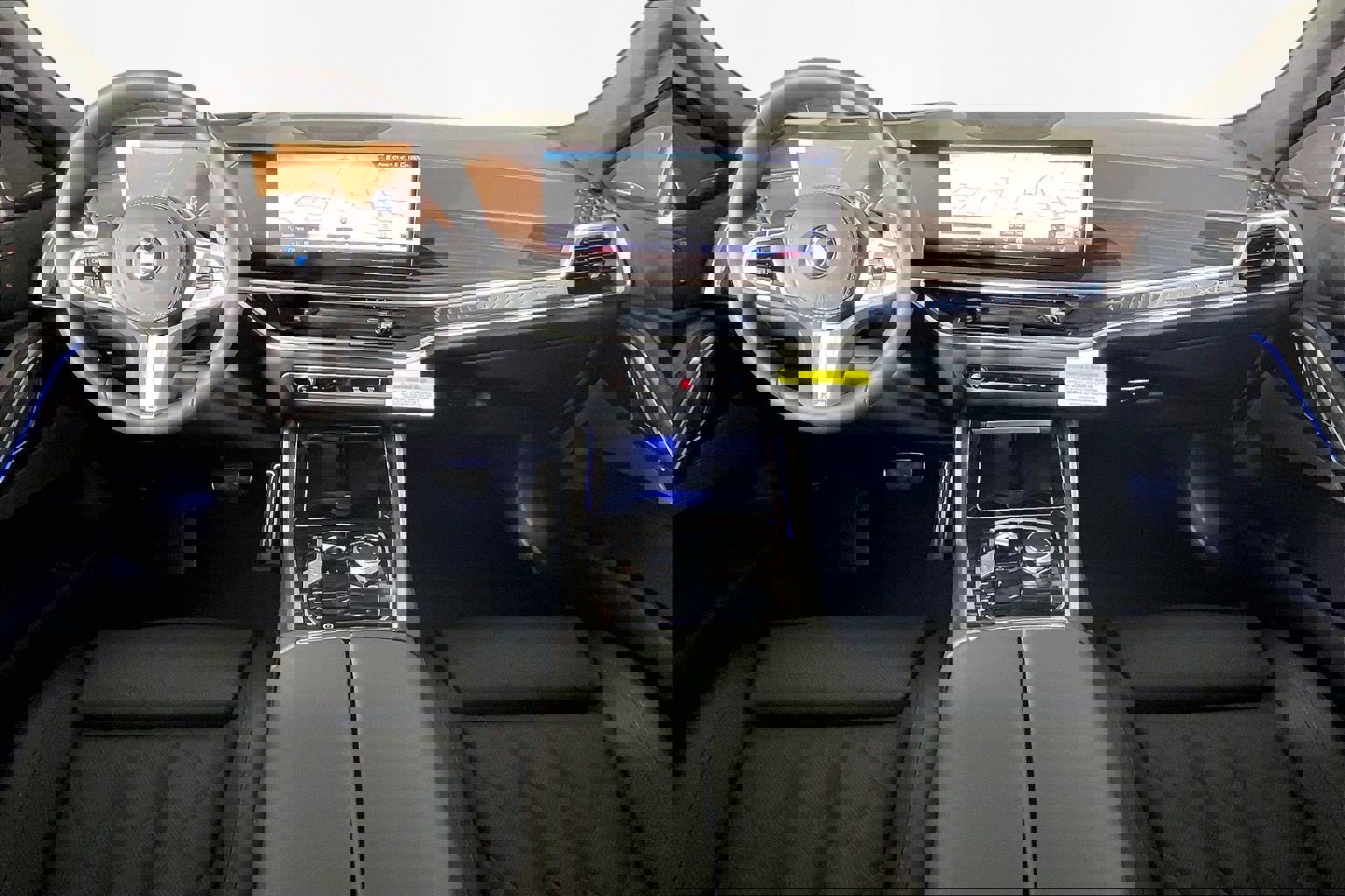 New 2026 BMW X6 xDrive40i image 8