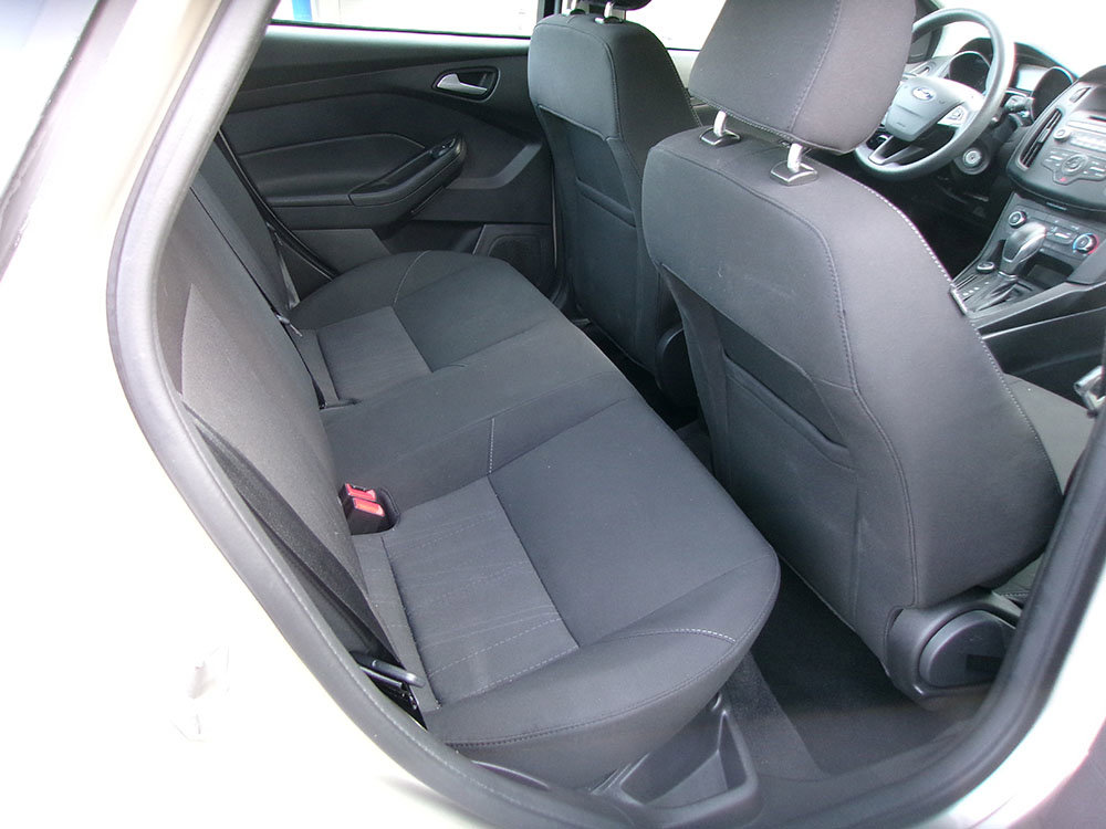 Used 2017 Ford Focus SE FWD image 12