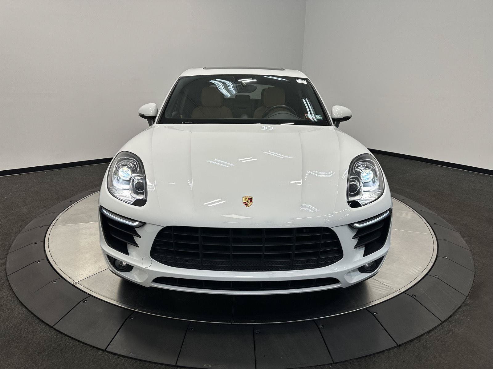 Used 2018 Porsche Macan AWD/4WD image 10