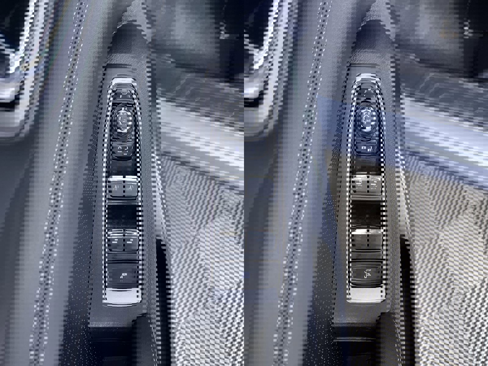 Used 2023 Subaru Ascent Limited w/ Technology Package image 14