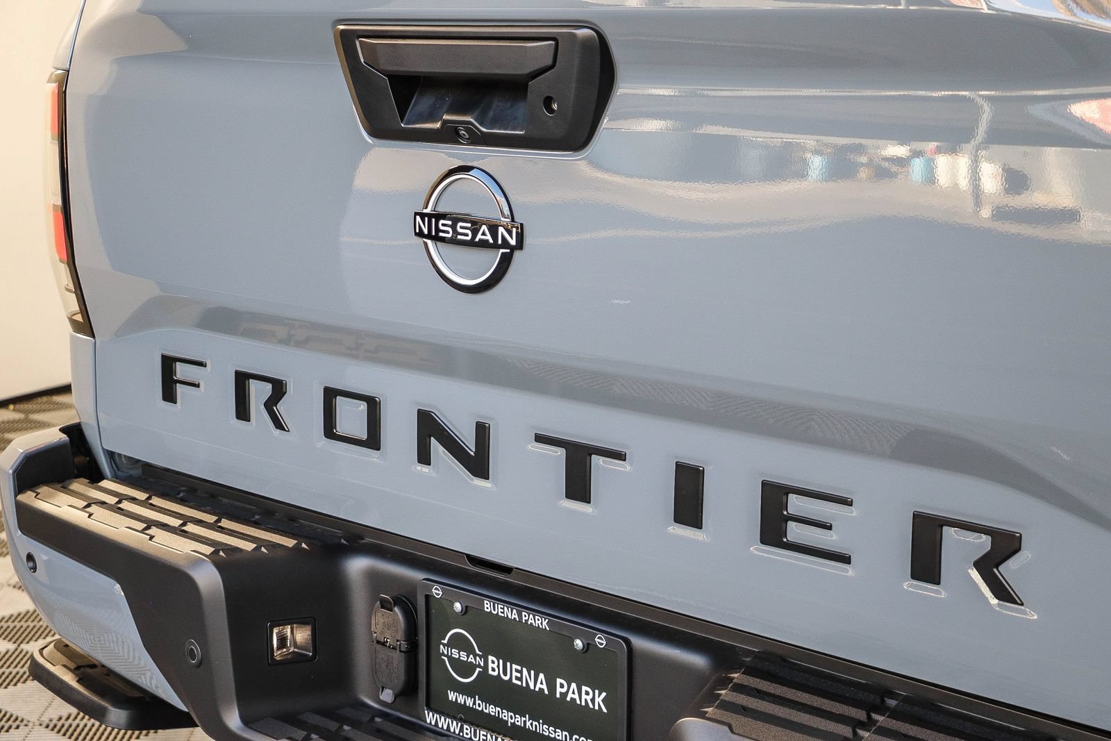 New 2027 Nissan Frontier SV w/ Tow Package RWD image 10