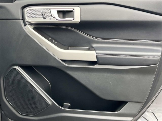Certified 2022 Ford Explorer Limited w/ Equipment Group 301A image 26