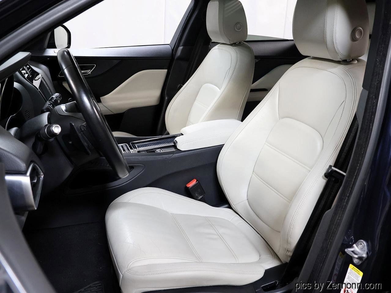 Used 2018 Jaguar F-PACE Prestige image 11